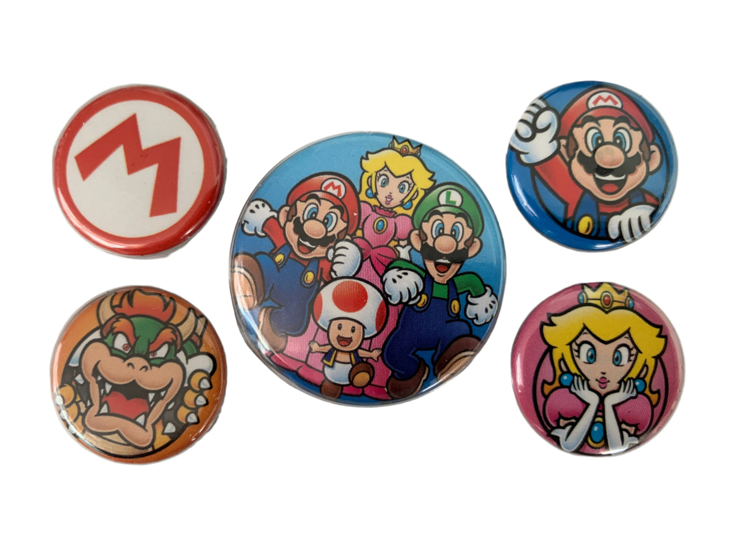 Nintendo Super Mario Badge Pack – Set of 5 Character Pins Featuring Mario, Bowser & Peach