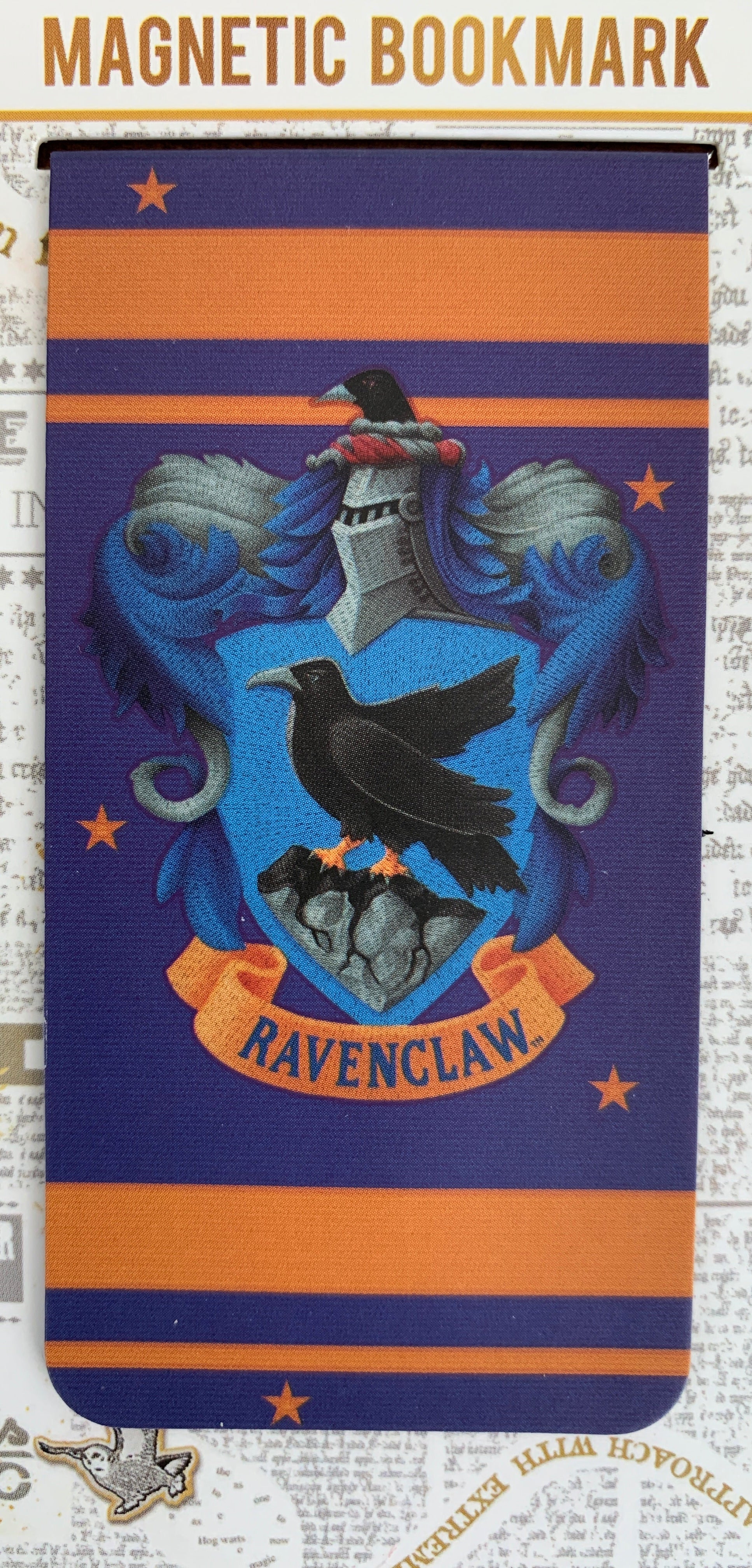 Magnetic bookmark with Ravenclaw crest design on a Harry Potter-themed background