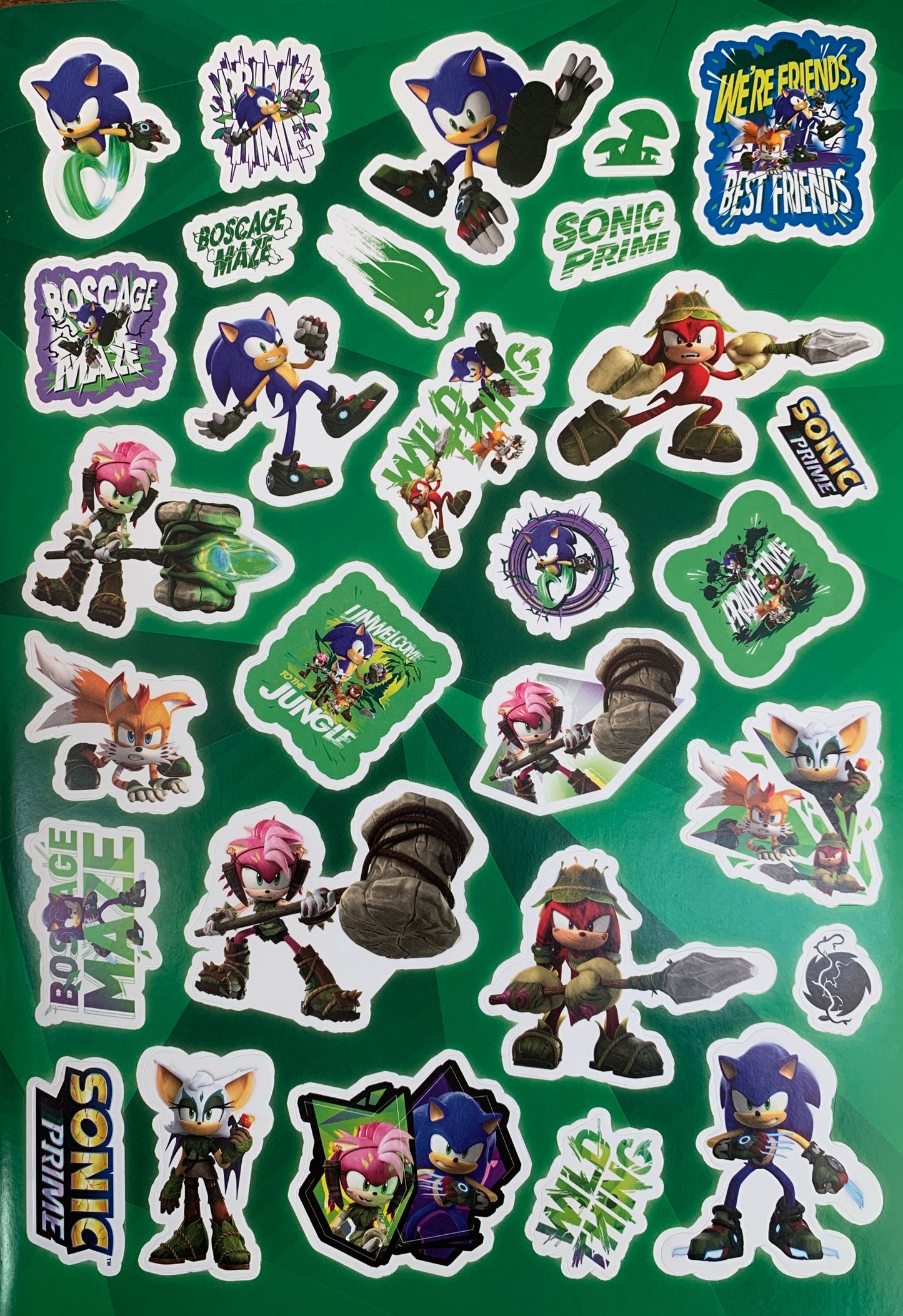 Sonic the Hedgehog A4 Sticker & Colouring Book | 90+ Reusable Stickers | Kids Activity Ages 3+