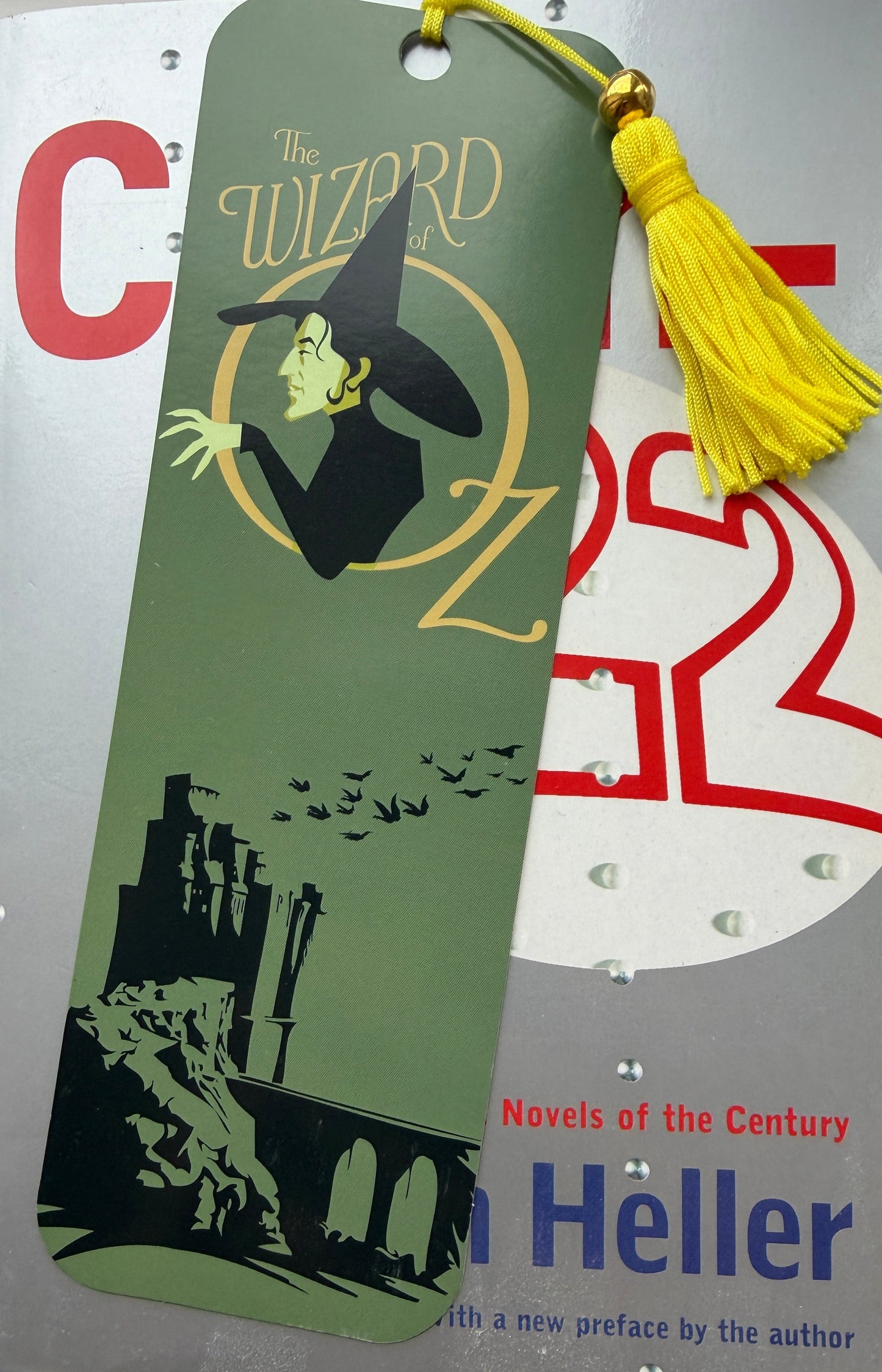 Wizard of Oz Bookmark with Yellow Tassel | Official Classic Movie Page Marker | 6×18.5 cm