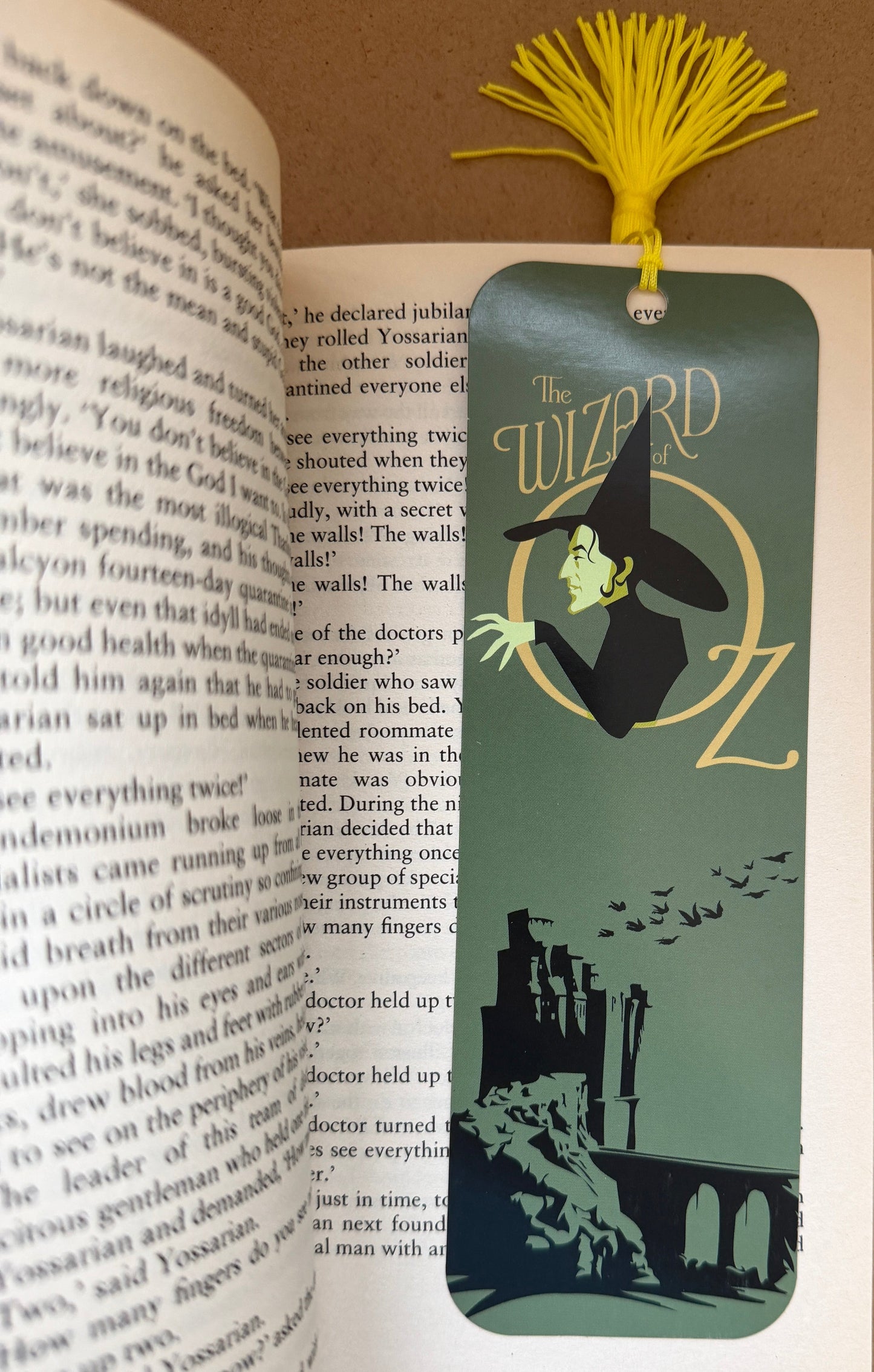 Wizard of Oz Bookmark with Yellow Tassel | Official Classic Movie Page Marker | 6×18.5 cm