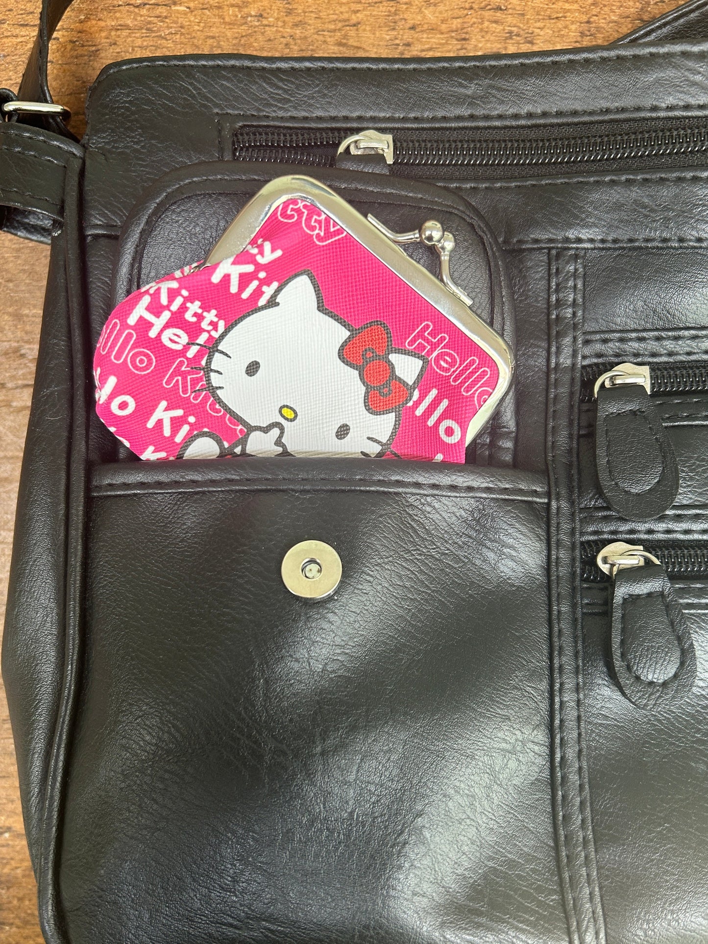 Hello Kitty Adorable Red Bow Clip-up Coin Purse