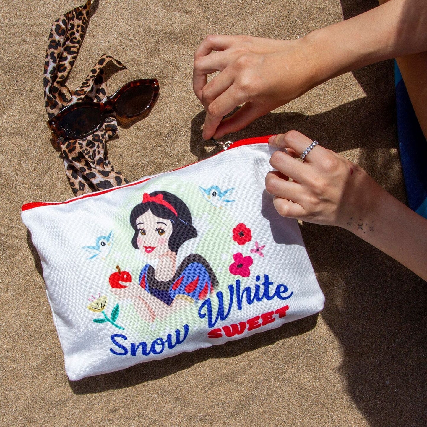 Disney Snow White Toiletry/ Makeup Bag